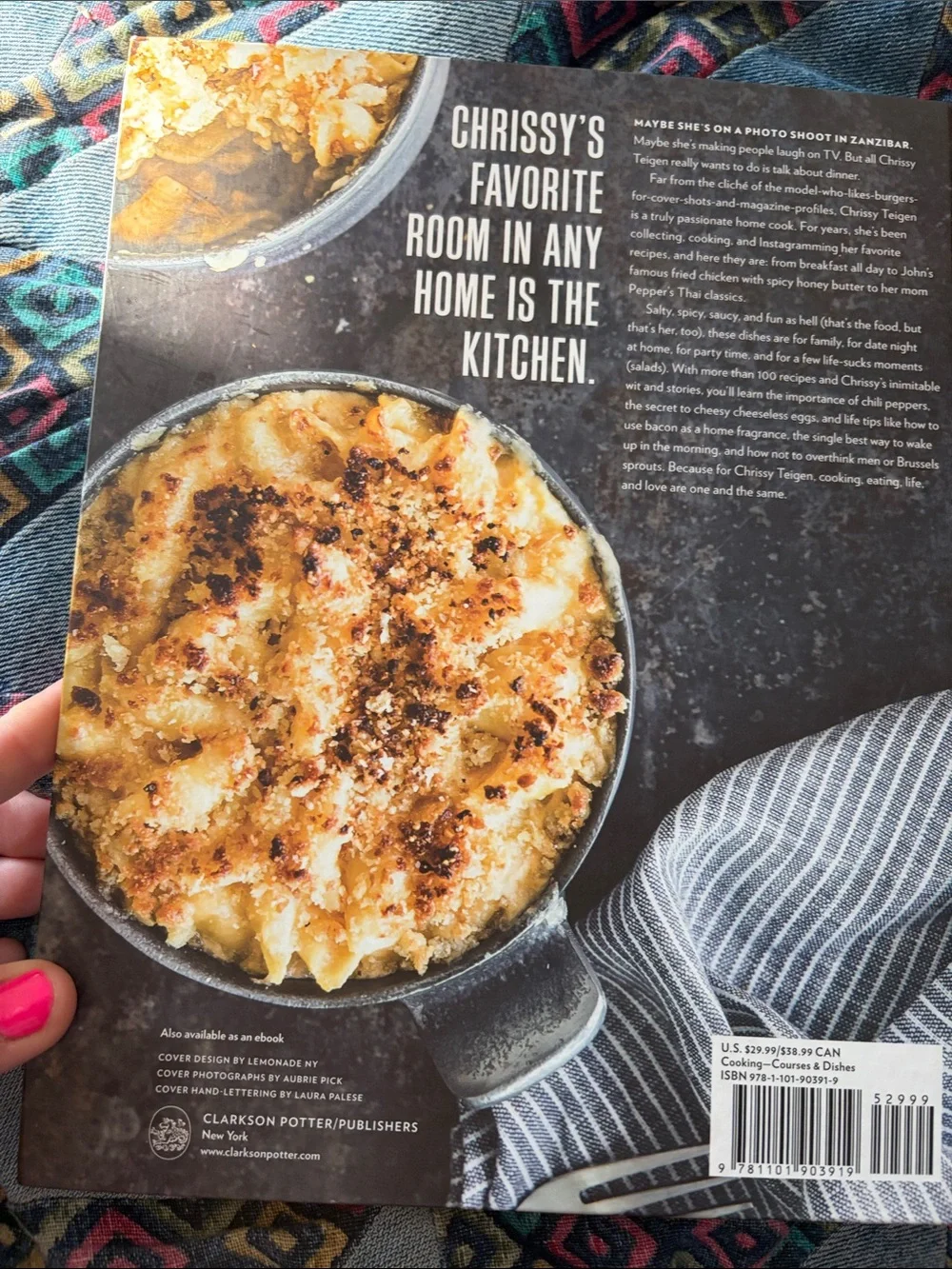 Cravings Cookbook by Chrissy Teigen